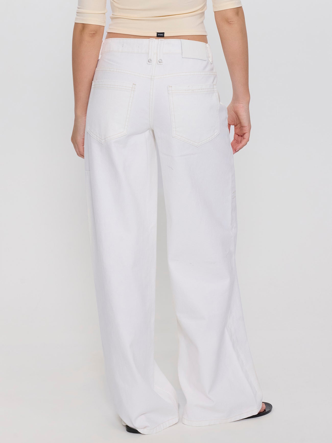 Hunter Low Rise Wide Jean - Bright White 4