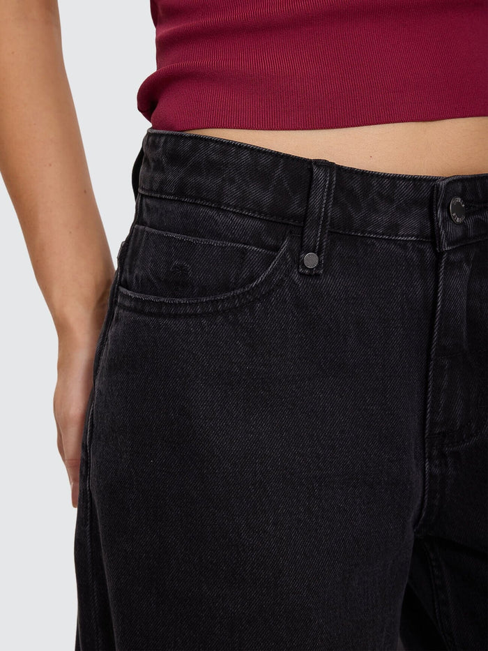 Hunter Low Rise Wide Jean - Aged Black 4