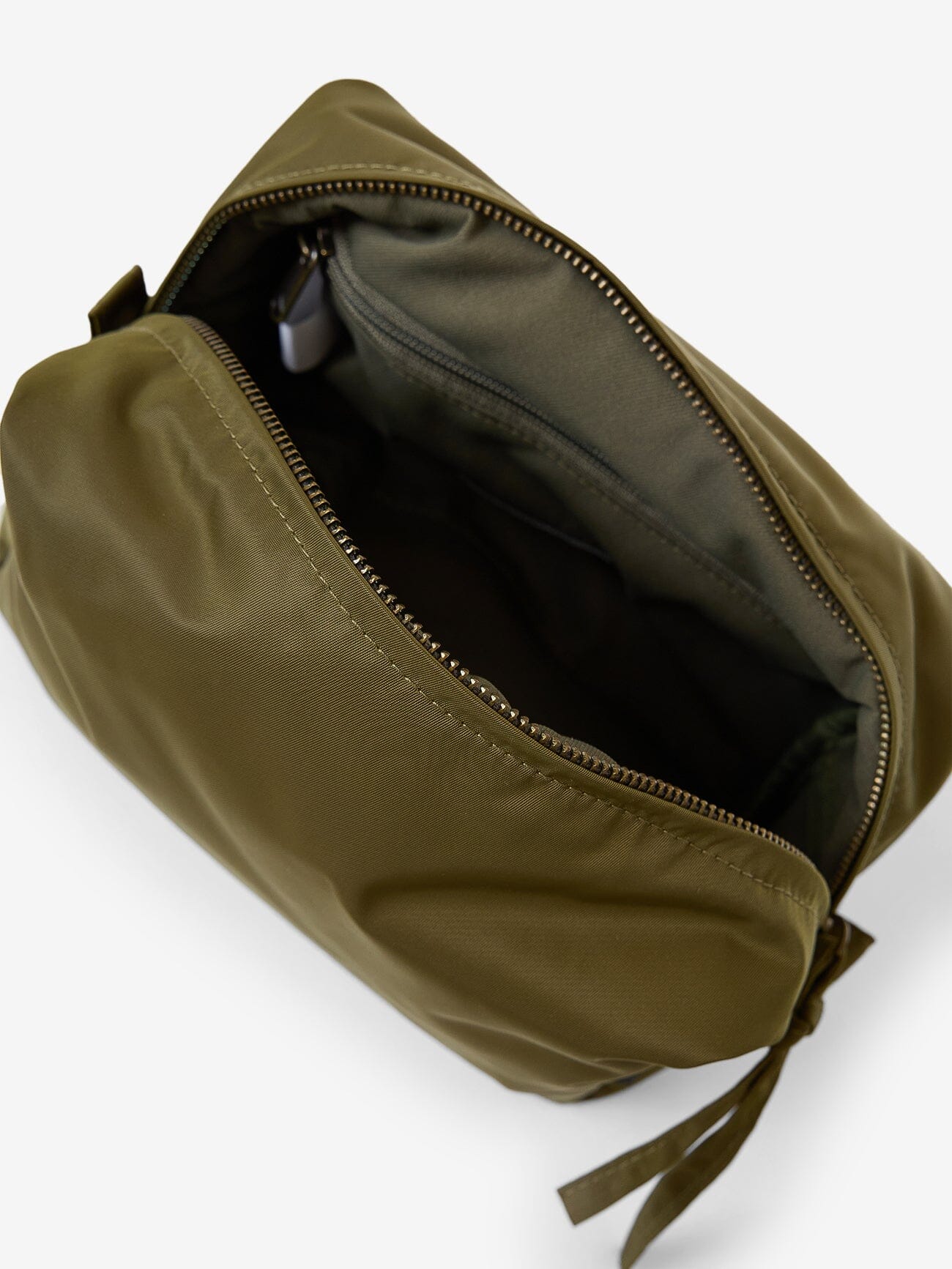 Cosima Nylon Wash Bag - Tarmac