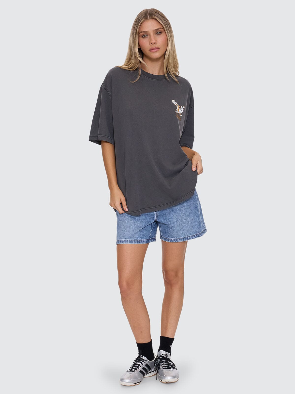 Target Eyes Oversized Tee - Merch Black 4