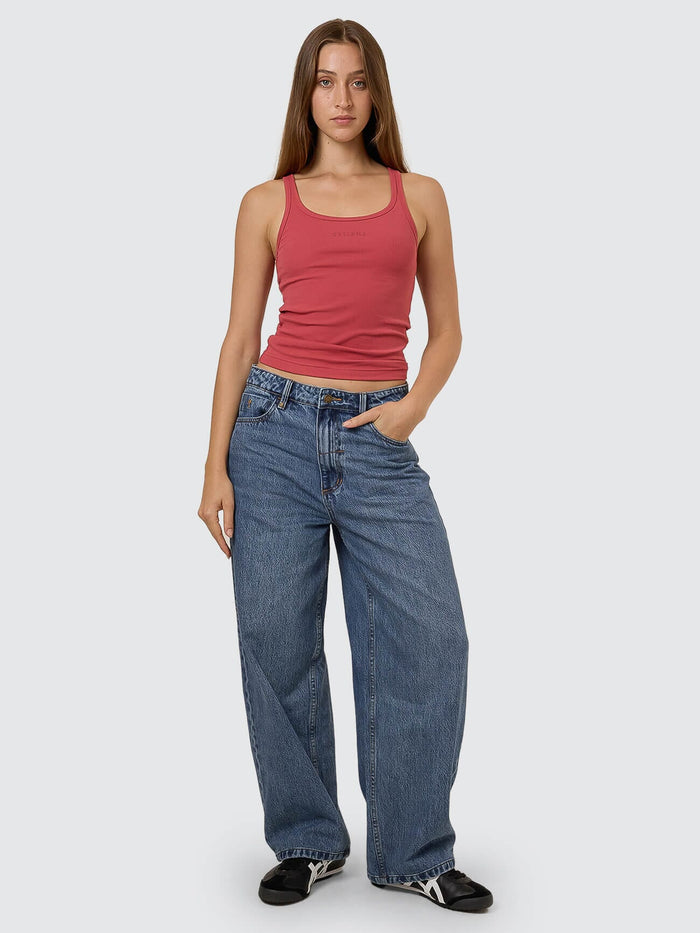 Minimal Thrills Scoop Tank - Redwood