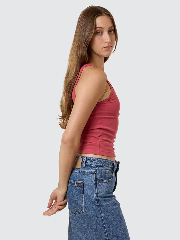 Minimal Thrills Scoop Tank - Redwood