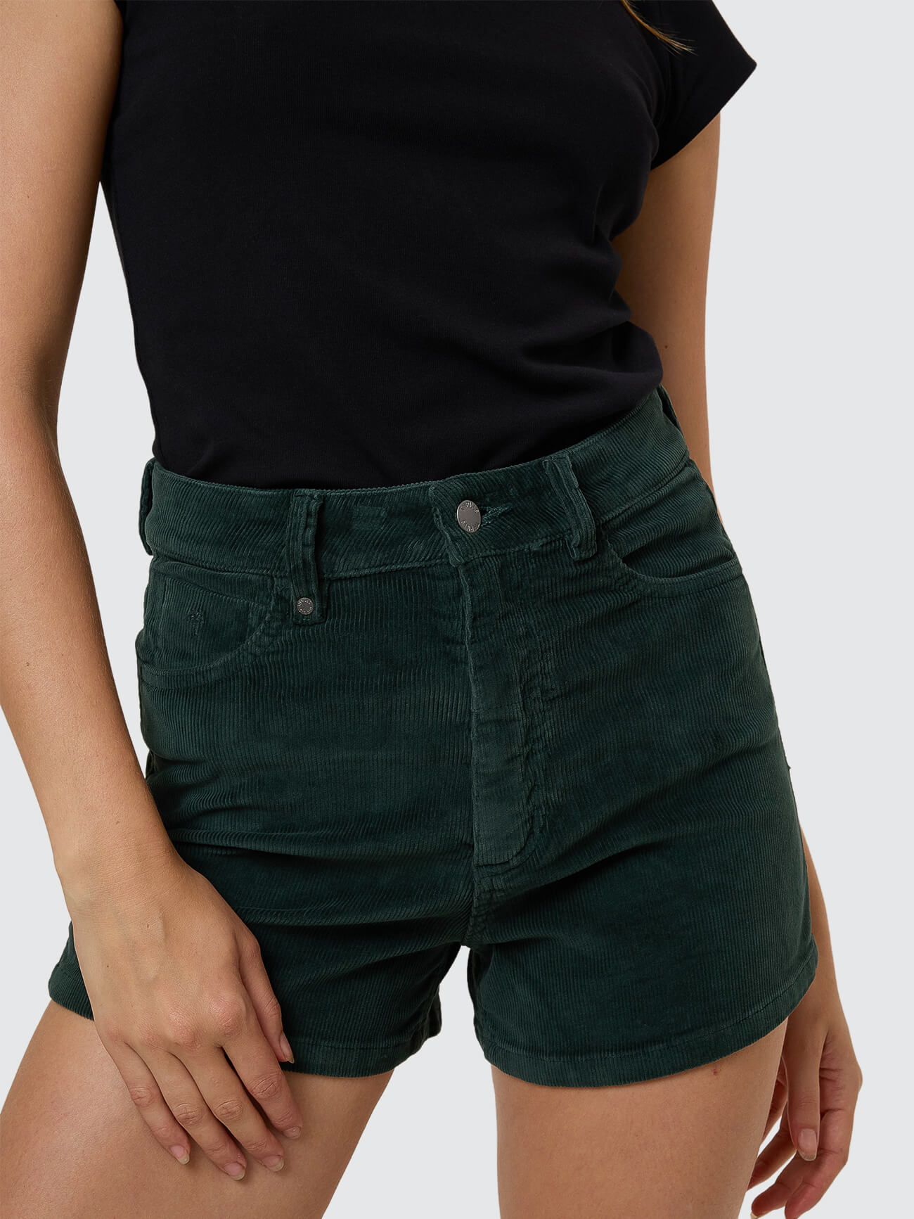 Erica Cord Short - Vista Green