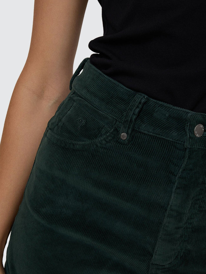 Erica Cord Short - Vista Green