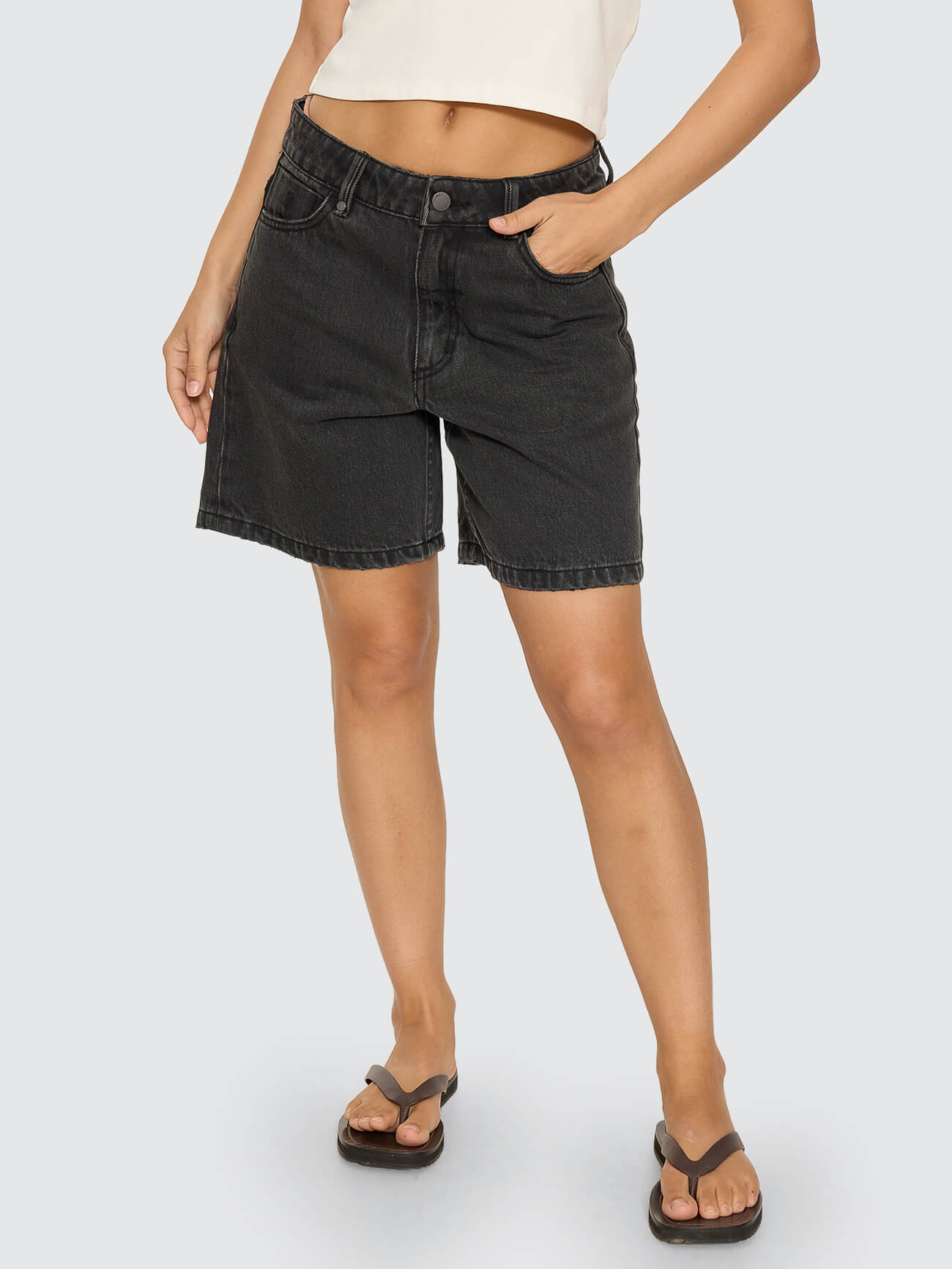 Billie Low Rise Baggy Embro Short - Ash Black 4
