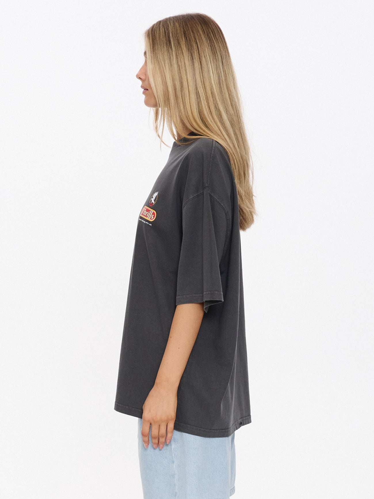 World Of Wonder Oversized Tee - Merch Black 4