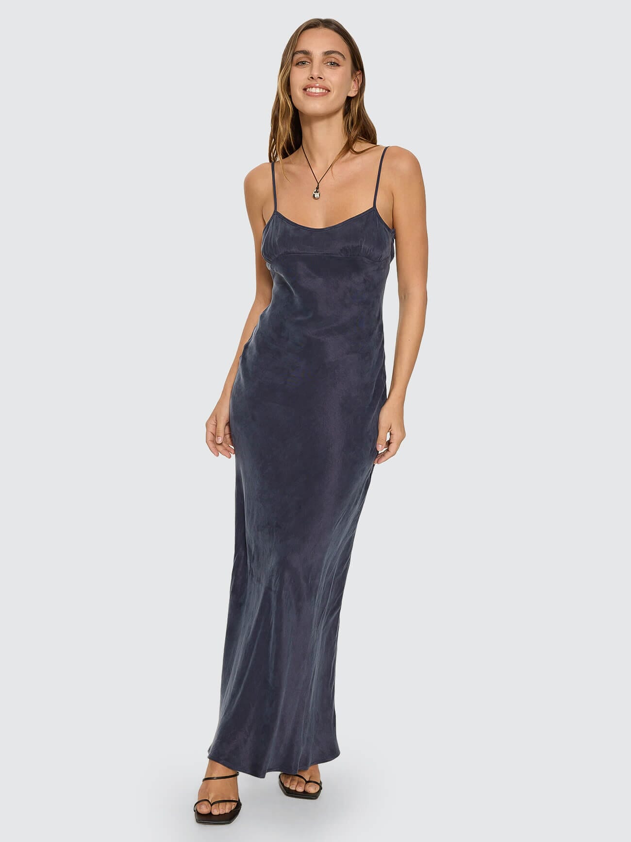 Cainee ケイニー　完売　Oversized MAXI Dress ネイビー Kenni Bias Maxi Dress - Guardian Navy | Thrills Co.