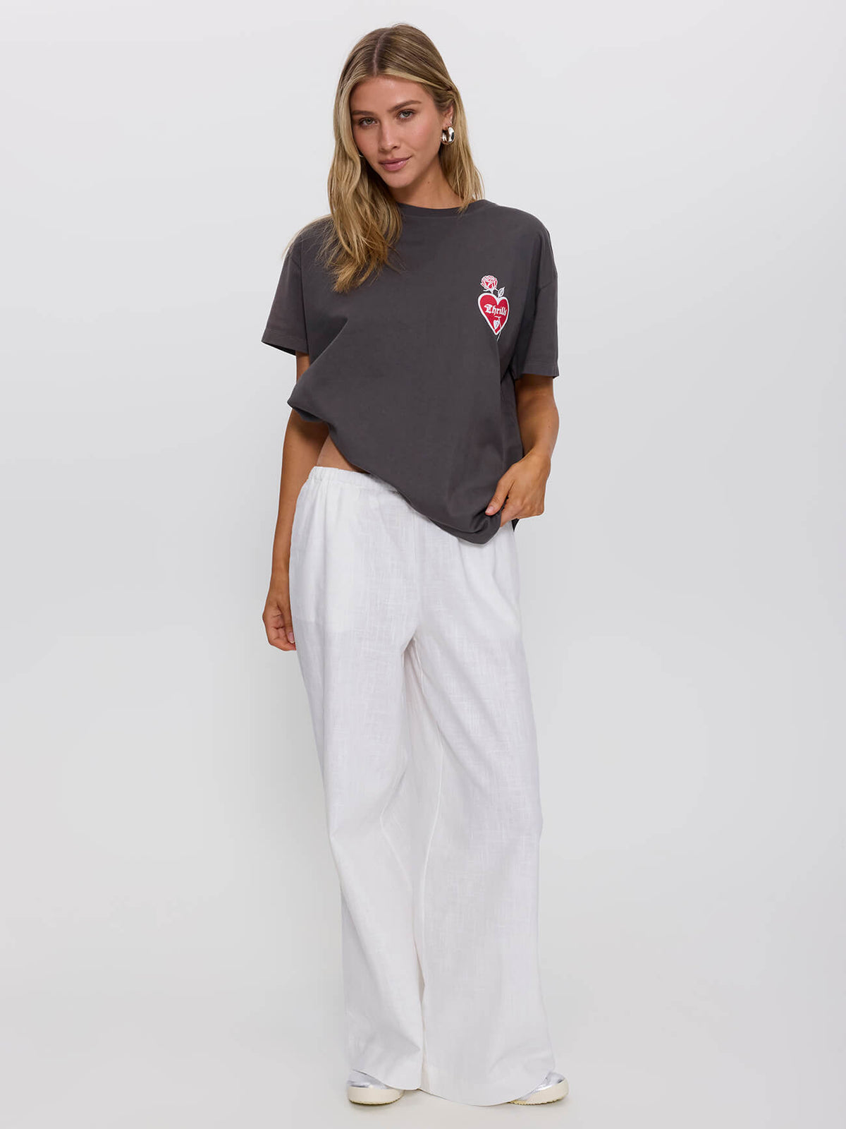 Pluckable Easy Tee - Merch Black 4