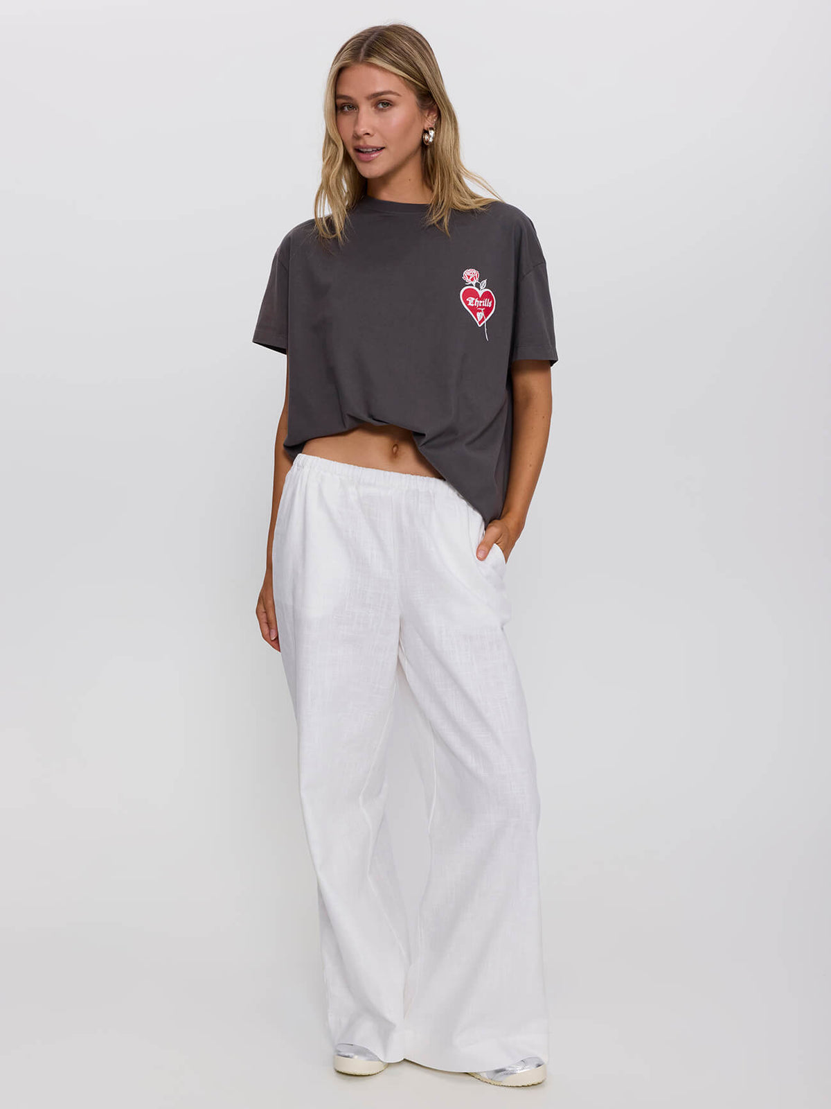 Pluckable Easy Tee - Merch Black 4