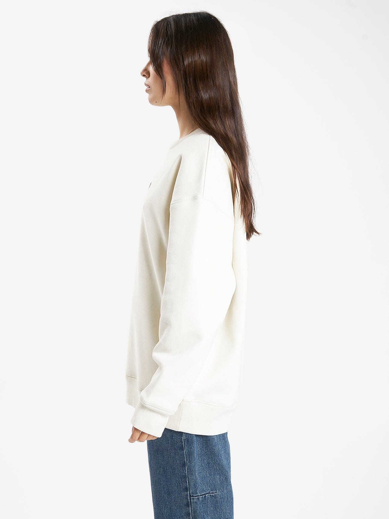 Cariot Rides On Slouch Crew - Heritage White 4