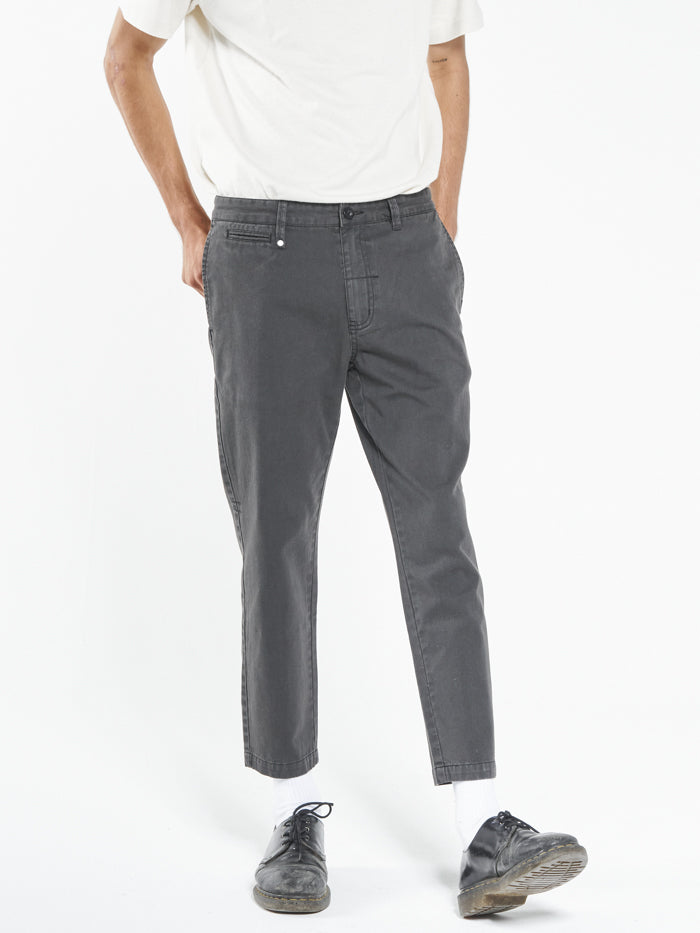 Minimal Thrills Work Chopped Chino - Merch Black