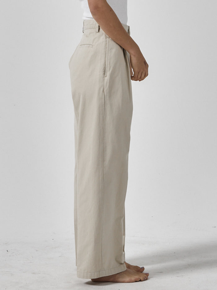 Ivy Mid Rise Pleated Pant - Parchment